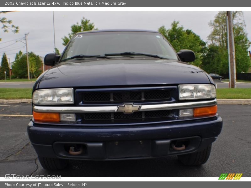 Indigo Blue Metallic / Medium Gray 2003 Chevrolet Blazer LS 4x4