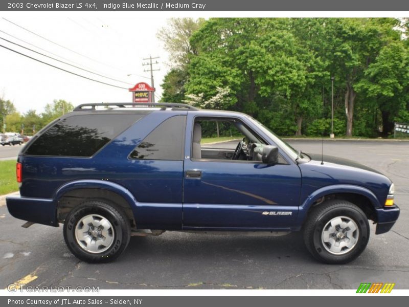 Indigo Blue Metallic / Medium Gray 2003 Chevrolet Blazer LS 4x4