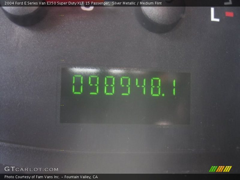 Silver Metallic / Medium Flint 2004 Ford E Series Van E350 Super Duty XLT 15 Passenger