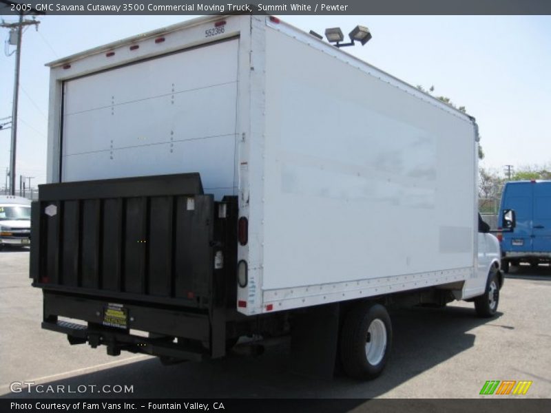  2005 Savana Cutaway 3500 Commercial Moving Truck Summit White