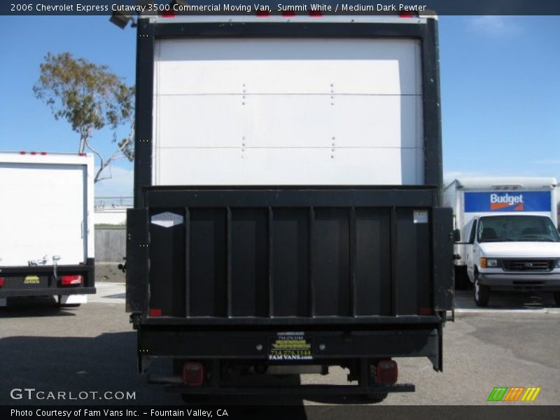 Summit White / Medium Dark Pewter 2006 Chevrolet Express Cutaway 3500 Commercial Moving Van