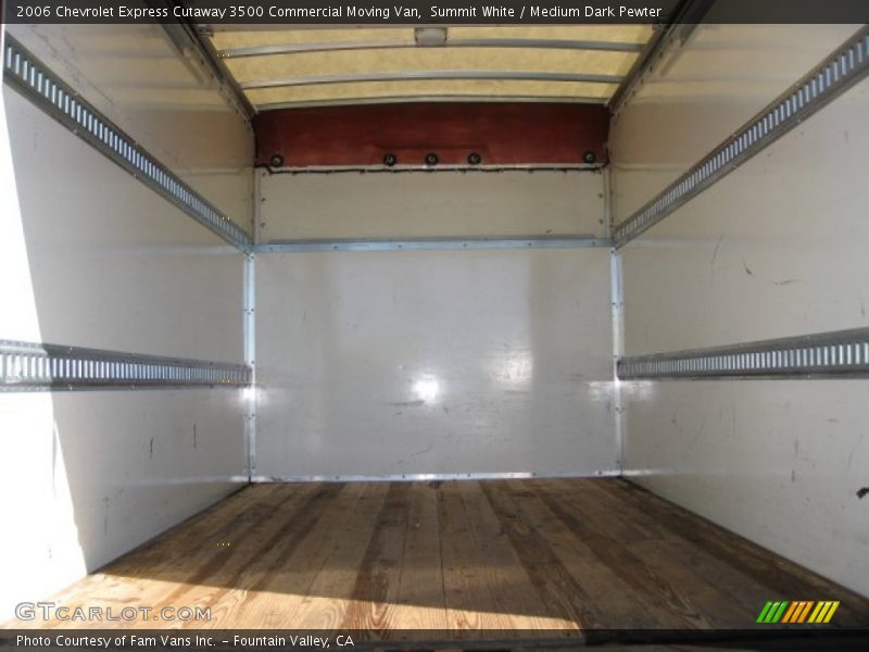 Summit White / Medium Dark Pewter 2006 Chevrolet Express Cutaway 3500 Commercial Moving Van