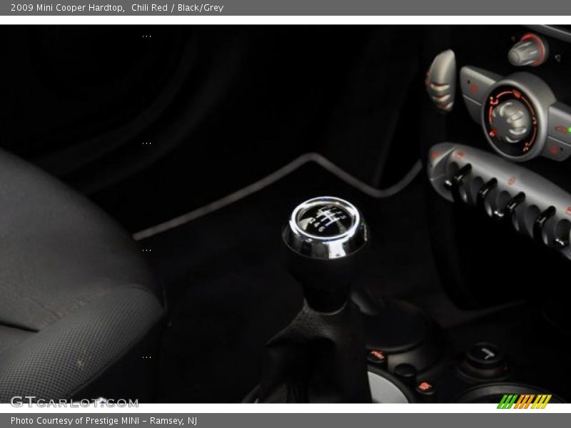 Chili Red / Black/Grey 2009 Mini Cooper Hardtop