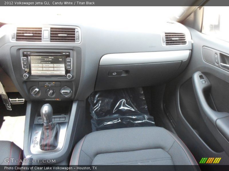 Candy White / Titan Black 2012 Volkswagen Jetta GLI
