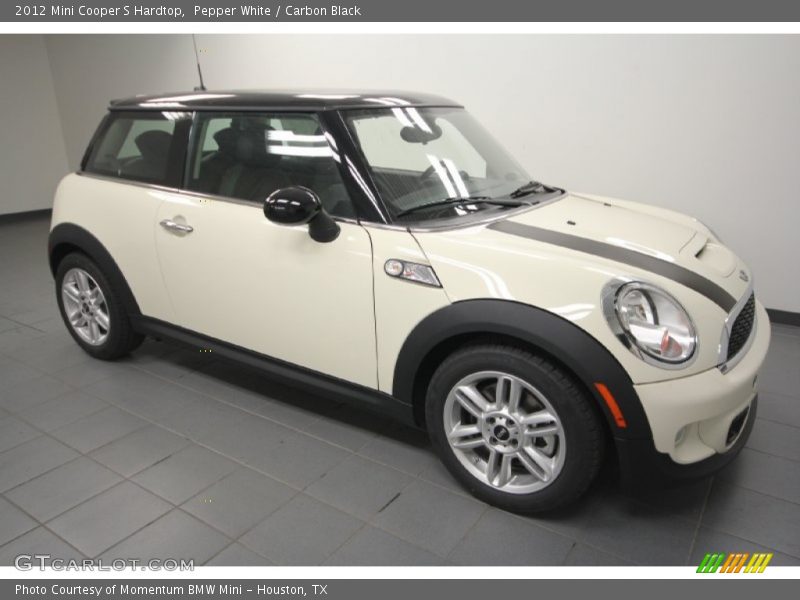 Pepper White / Carbon Black 2012 Mini Cooper S Hardtop