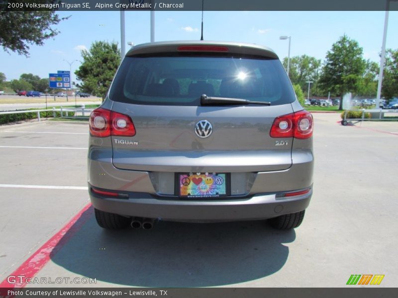 Alpine Grey Metallic / Charcoal 2009 Volkswagen Tiguan SE
