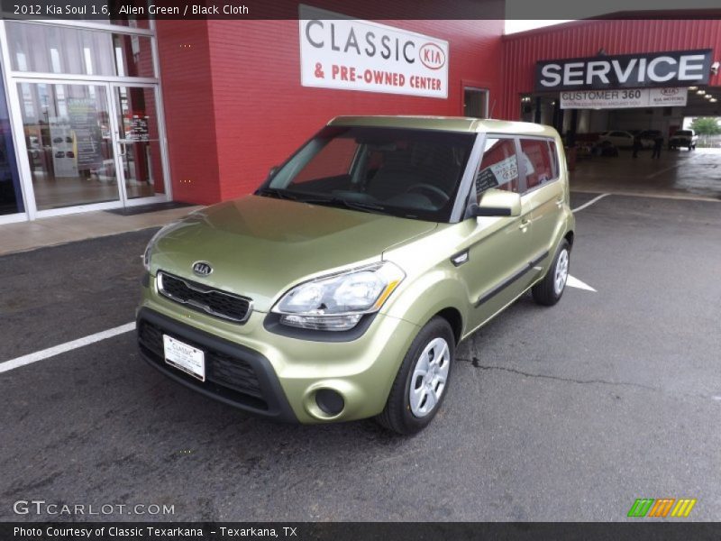 Alien Green / Black Cloth 2012 Kia Soul 1.6