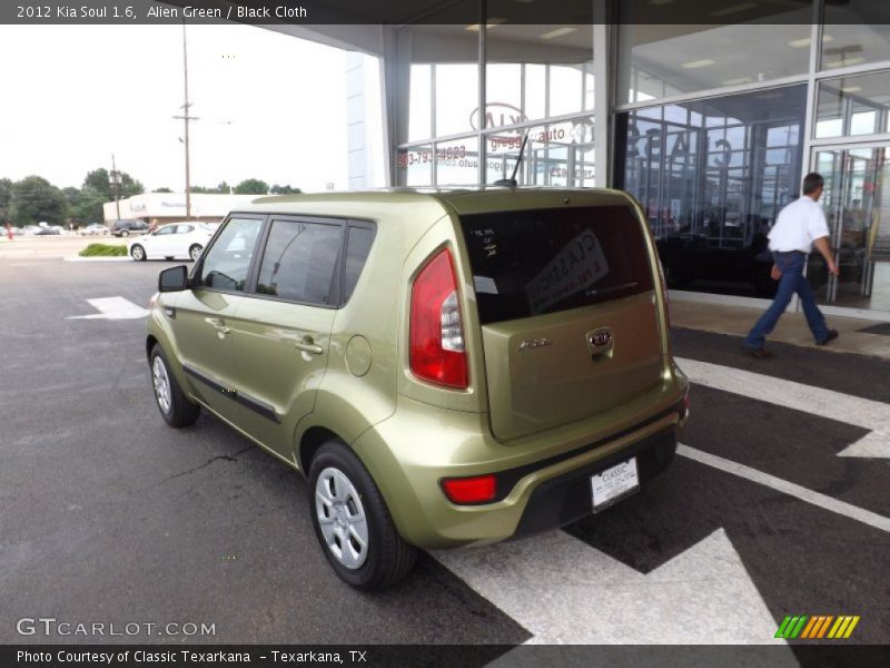 Alien Green / Black Cloth 2012 Kia Soul 1.6