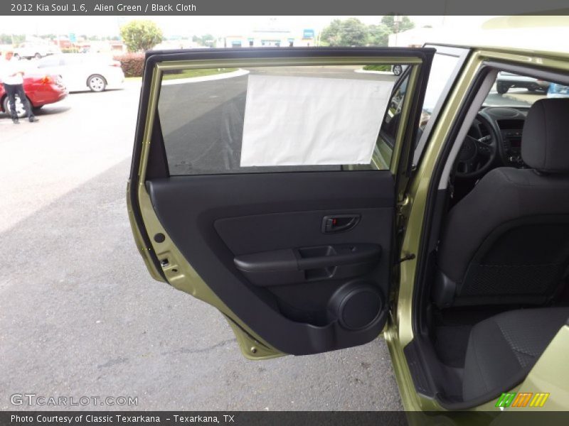Alien Green / Black Cloth 2012 Kia Soul 1.6