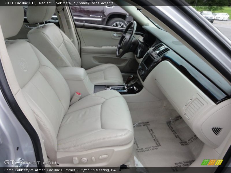 Radiant Silver Metallic / Shale/Cocoa Accents 2011 Cadillac DTS