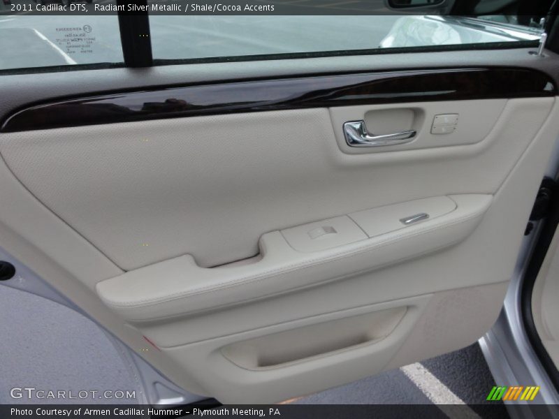 Radiant Silver Metallic / Shale/Cocoa Accents 2011 Cadillac DTS