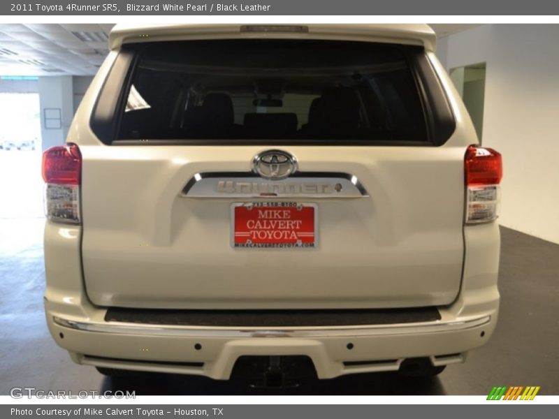 Blizzard White Pearl / Black Leather 2011 Toyota 4Runner SR5