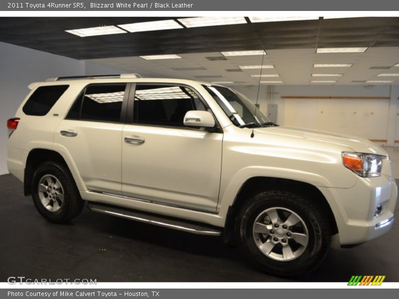 Blizzard White Pearl / Black Leather 2011 Toyota 4Runner SR5