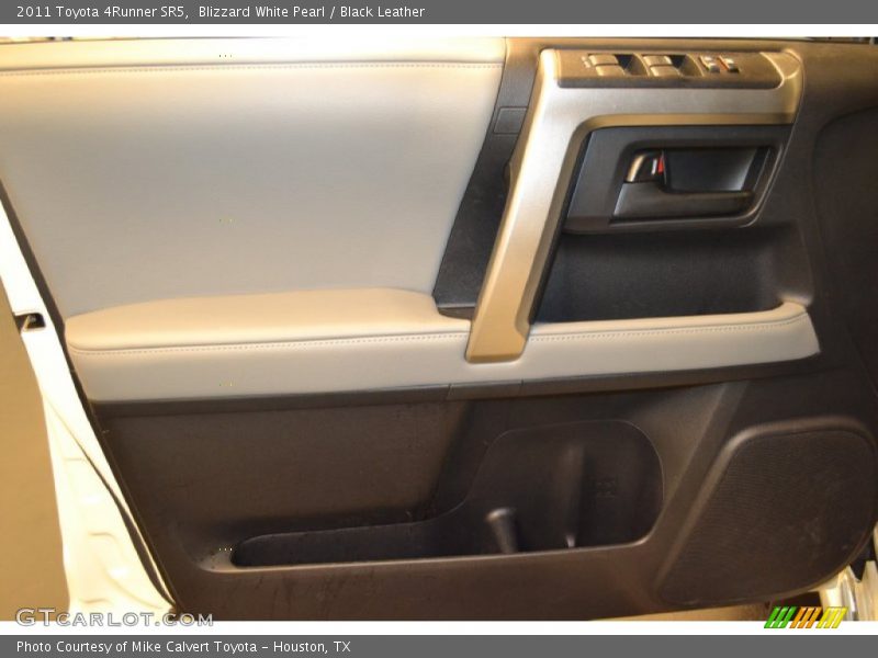 Blizzard White Pearl / Black Leather 2011 Toyota 4Runner SR5