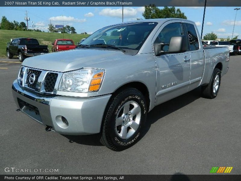 Radiant Silver / Graphite Black/Titanium 2007 Nissan Titan SE King Cab