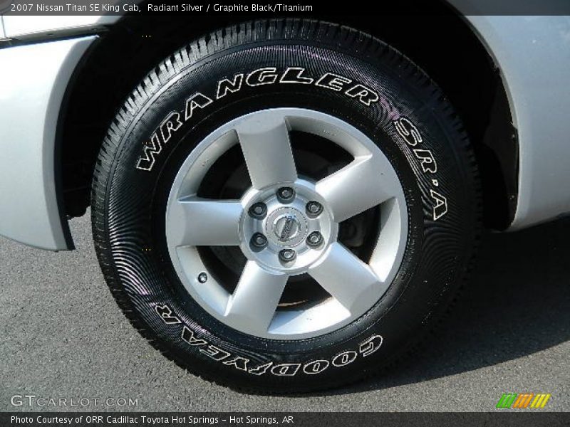 Radiant Silver / Graphite Black/Titanium 2007 Nissan Titan SE King Cab