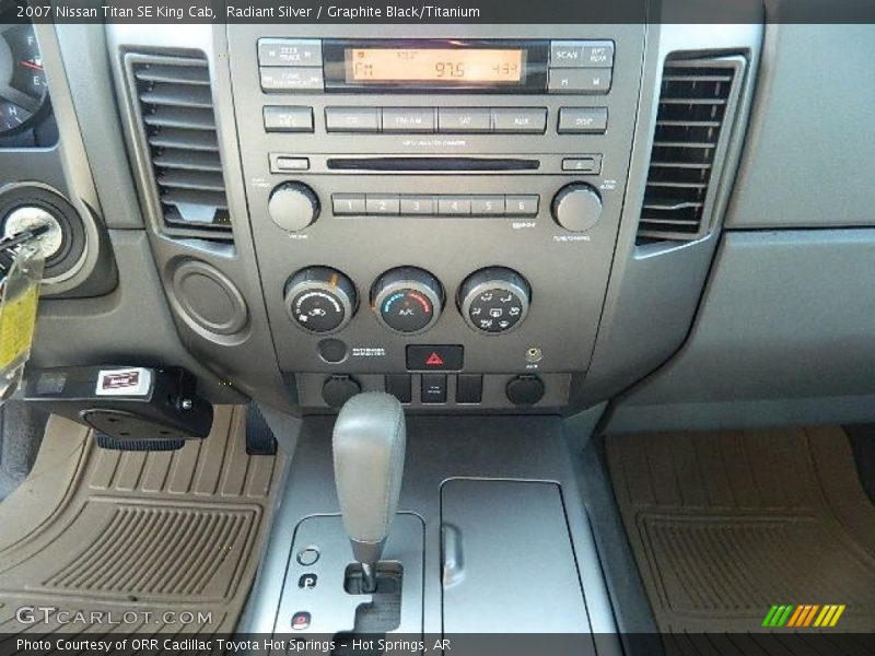 Radiant Silver / Graphite Black/Titanium 2007 Nissan Titan SE King Cab