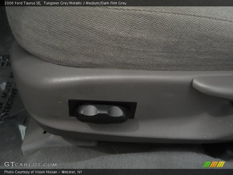 Tungsten Grey Metallic / Medium/Dark Flint Grey 2006 Ford Taurus SE