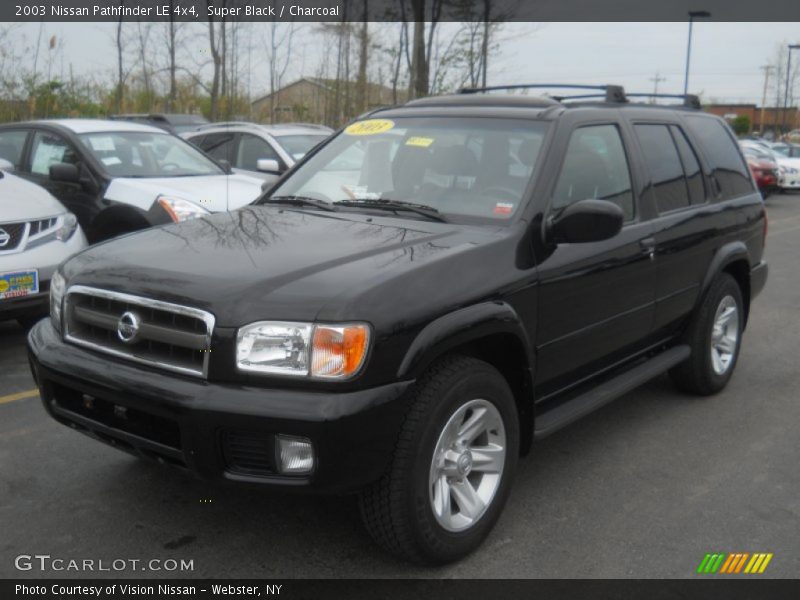 Super Black / Charcoal 2003 Nissan Pathfinder LE 4x4