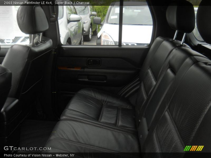 Super Black / Charcoal 2003 Nissan Pathfinder LE 4x4