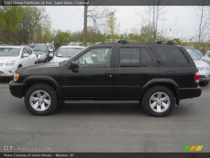 Super Black / Charcoal 2003 Nissan Pathfinder LE 4x4
