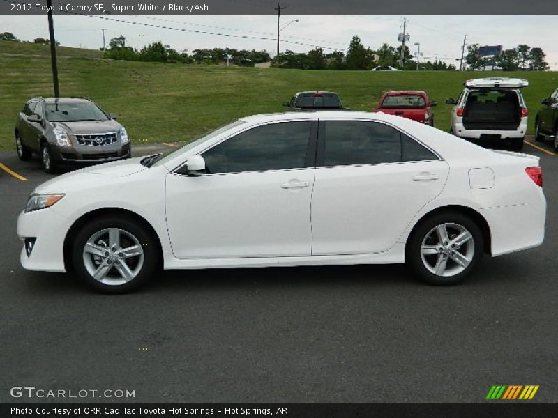 Super White / Black/Ash 2012 Toyota Camry SE