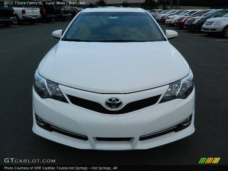 Super White / Black/Ash 2012 Toyota Camry SE