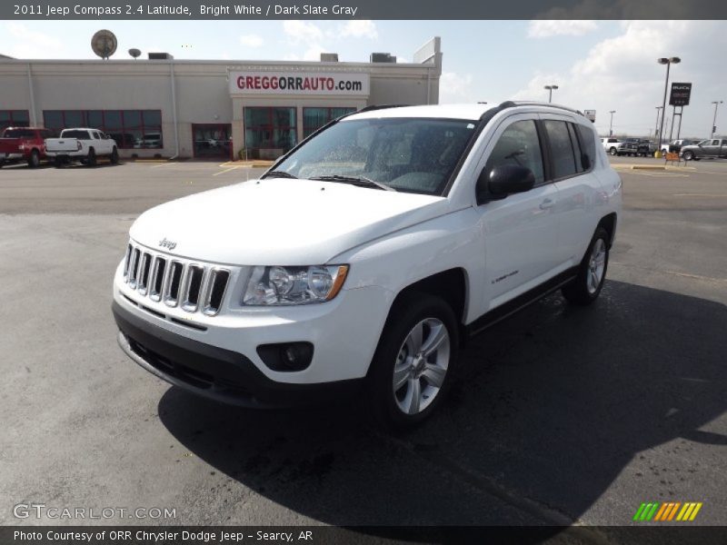 Bright White / Dark Slate Gray 2011 Jeep Compass 2.4 Latitude