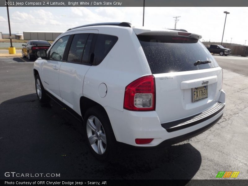 Bright White / Dark Slate Gray 2011 Jeep Compass 2.4 Latitude