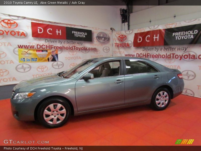 Aloe Green Metallic / Ash Gray 2010 Toyota Camry LE