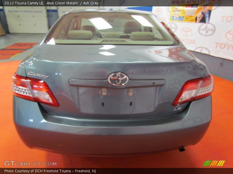 Aloe Green Metallic / Ash Gray 2010 Toyota Camry LE