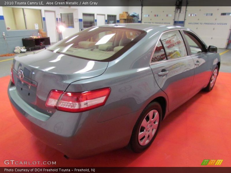 Aloe Green Metallic / Ash Gray 2010 Toyota Camry LE