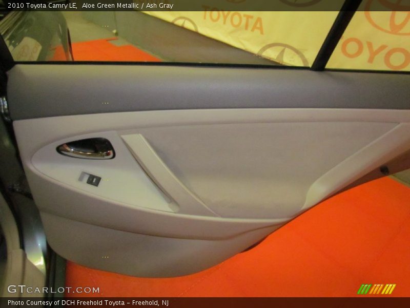 Aloe Green Metallic / Ash Gray 2010 Toyota Camry LE