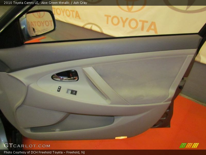 Aloe Green Metallic / Ash Gray 2010 Toyota Camry LE