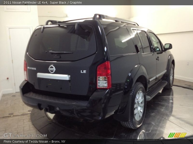 Super Black / Graphite 2011 Nissan Pathfinder LE 4x4