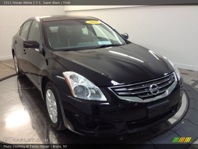 Super Black / Frost 2011 Nissan Altima 2.5 S