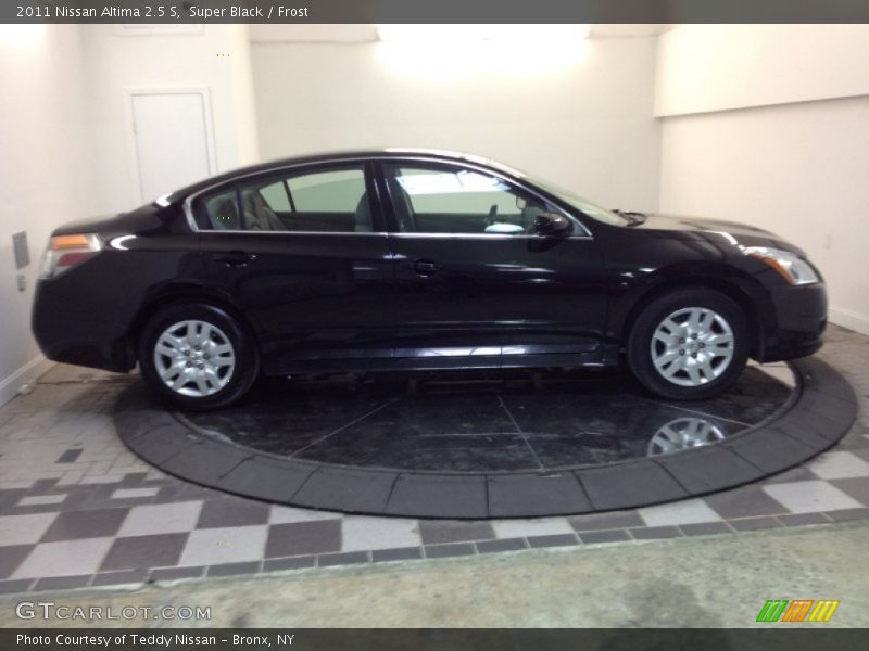 Super Black / Frost 2011 Nissan Altima 2.5 S