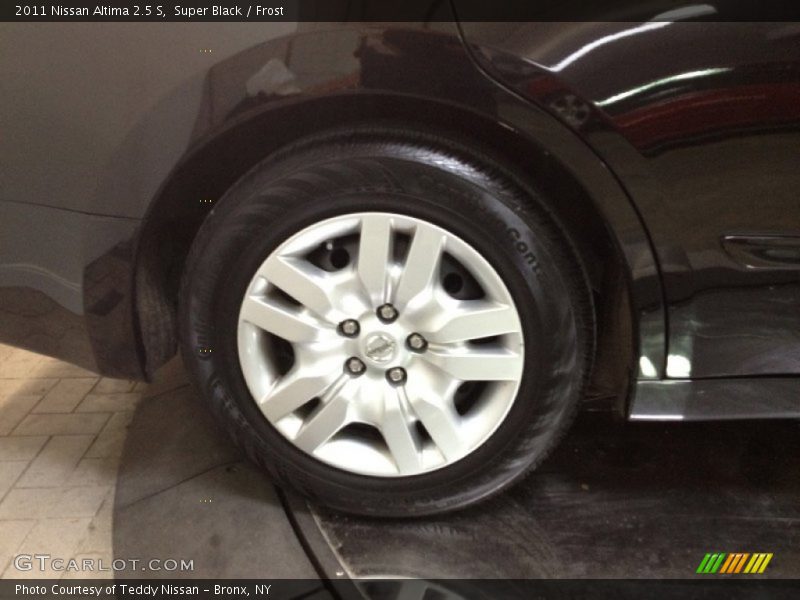 Super Black / Frost 2011 Nissan Altima 2.5 S