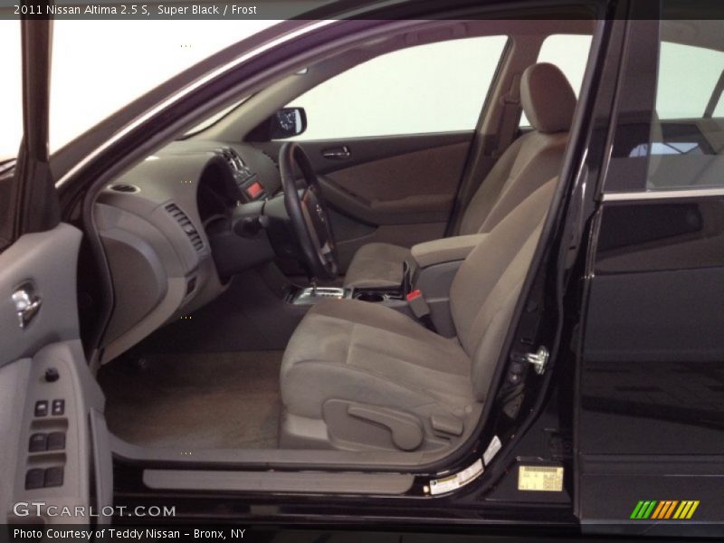 Super Black / Frost 2011 Nissan Altima 2.5 S