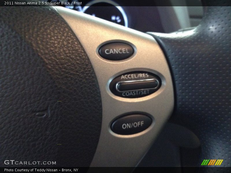 Super Black / Frost 2011 Nissan Altima 2.5 S
