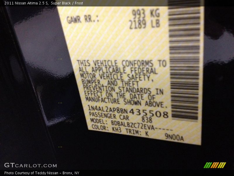Super Black / Frost 2011 Nissan Altima 2.5 S