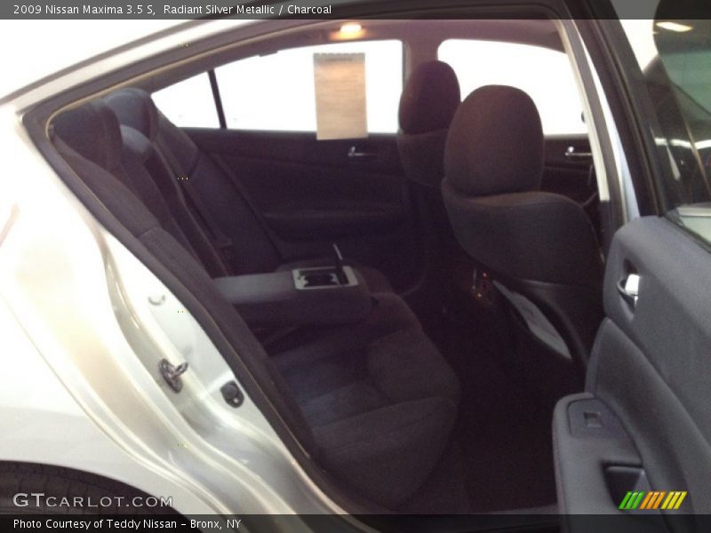 Radiant Silver Metallic / Charcoal 2009 Nissan Maxima 3.5 S