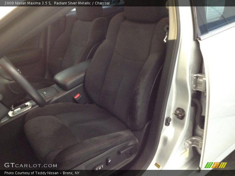 Radiant Silver Metallic / Charcoal 2009 Nissan Maxima 3.5 S