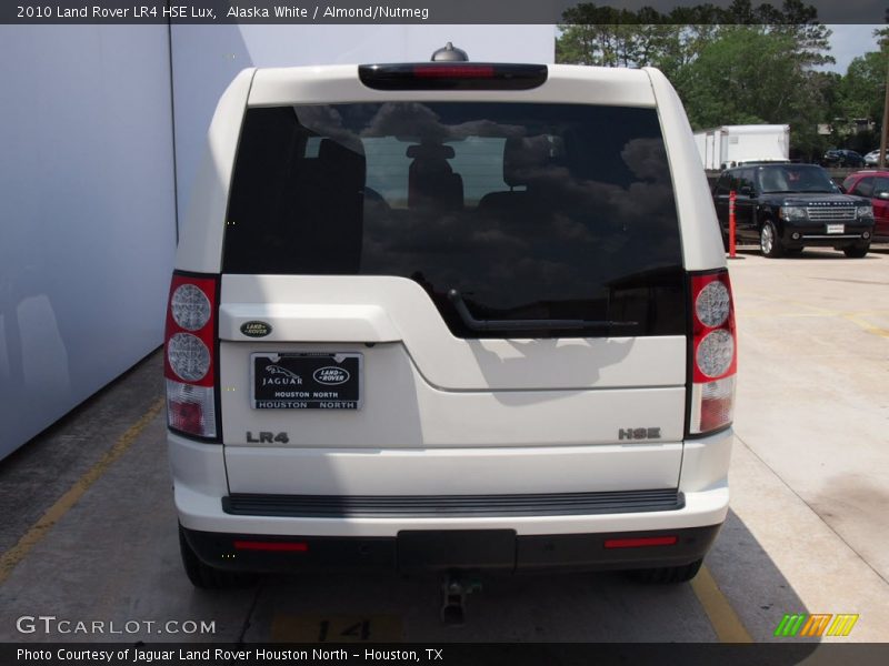 Alaska White / Almond/Nutmeg 2010 Land Rover LR4 HSE Lux
