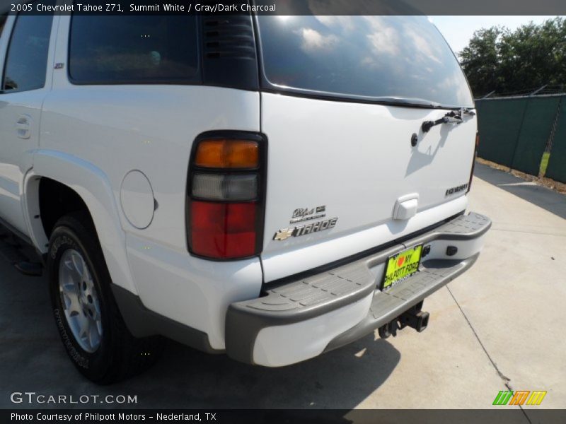 Summit White / Gray/Dark Charcoal 2005 Chevrolet Tahoe Z71