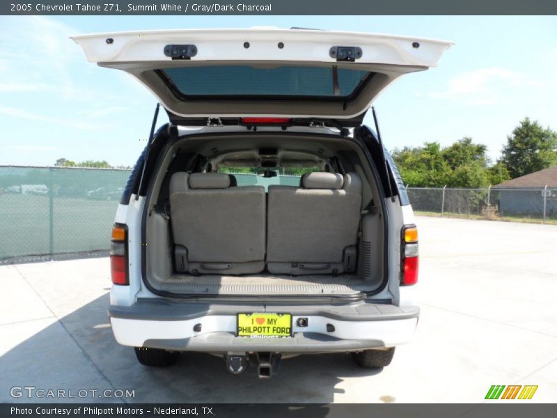 Summit White / Gray/Dark Charcoal 2005 Chevrolet Tahoe Z71