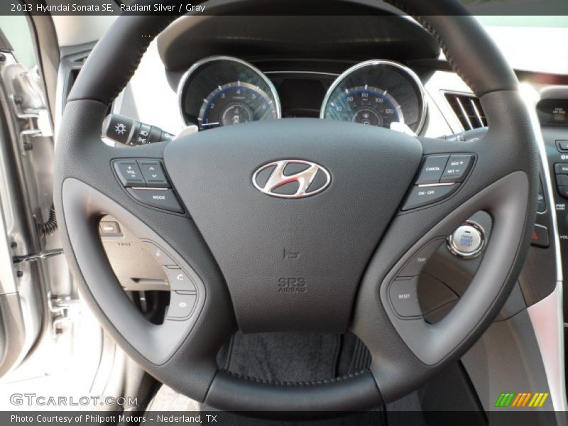 Radiant Silver / Gray 2013 Hyundai Sonata SE