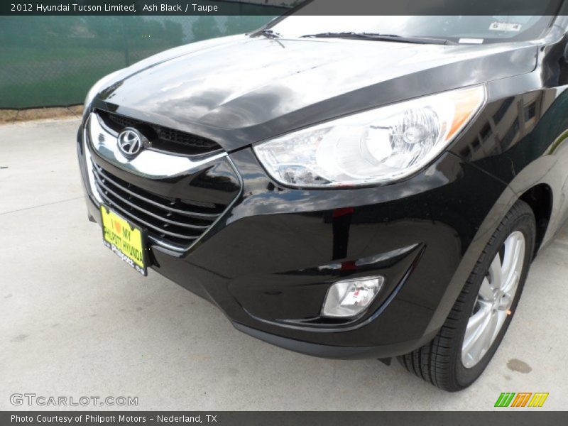 Ash Black / Taupe 2012 Hyundai Tucson Limited