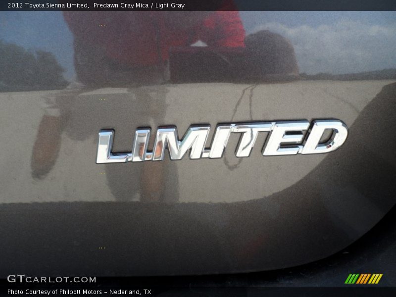 Predawn Gray Mica / Light Gray 2012 Toyota Sienna Limited