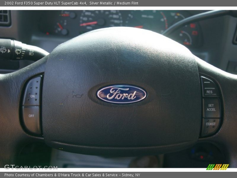 Silver Metallic / Medium Flint 2002 Ford F350 Super Duty XLT SuperCab 4x4
